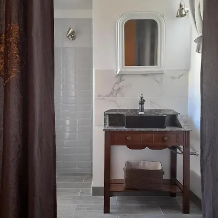 Les Violettes בית נופש Mons (Herault)